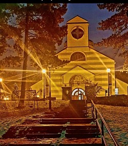 Εκκλησία - Ζλάτιμπορ τη νύχτα